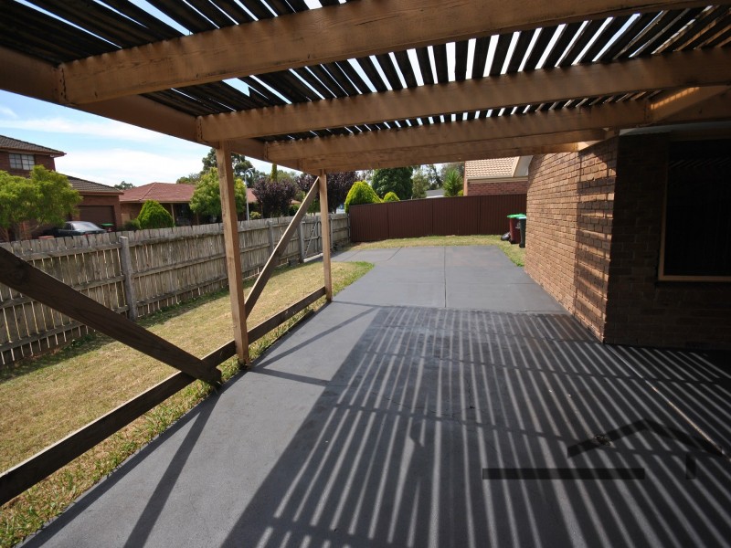 4 County Drive, Berwick VIC 3806