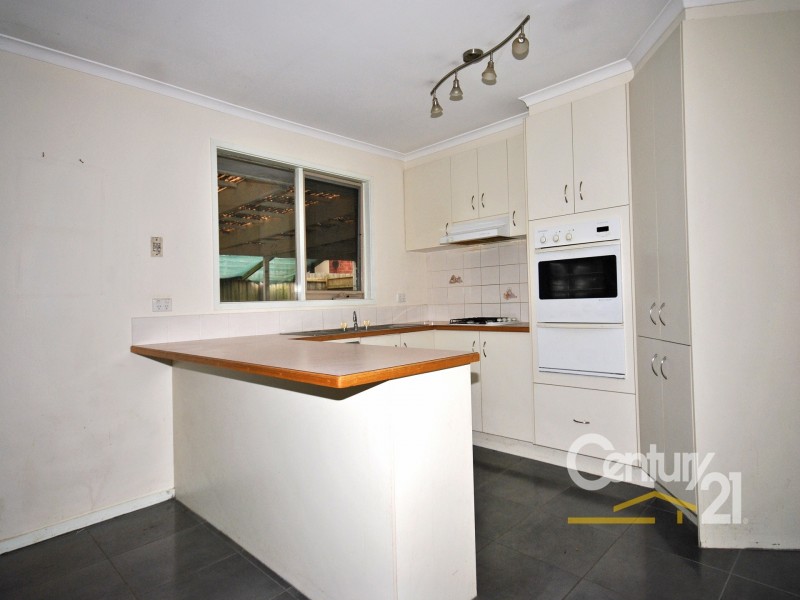 2 Meadow Place, Narre Warren South VIC 3805