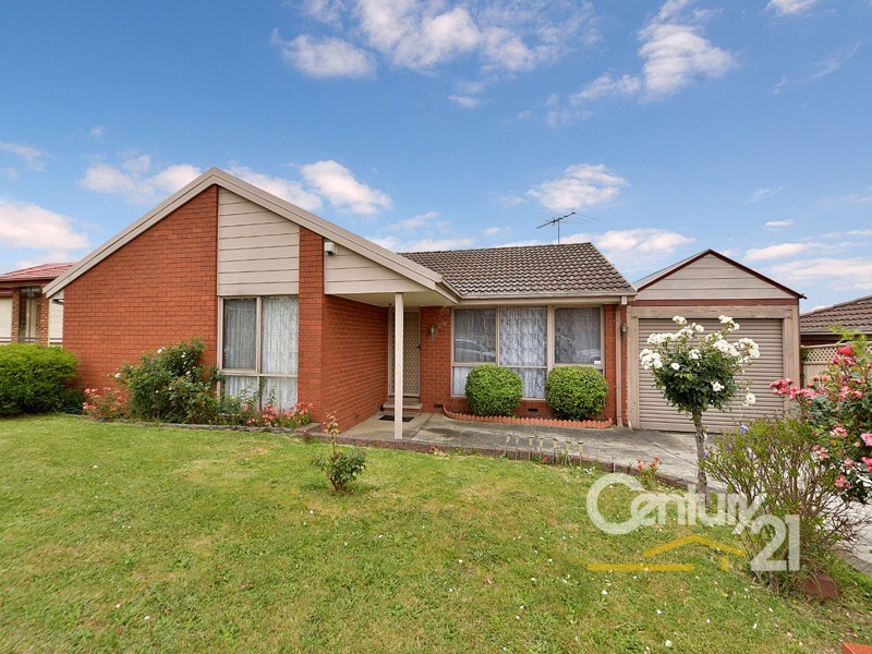 32 Hinrichsen Drive, Hallam VIC 3803