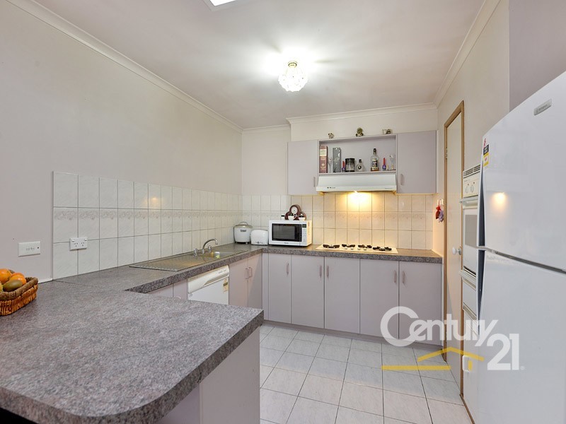 32 Hinrichsen Drive, Hallam VIC 3803