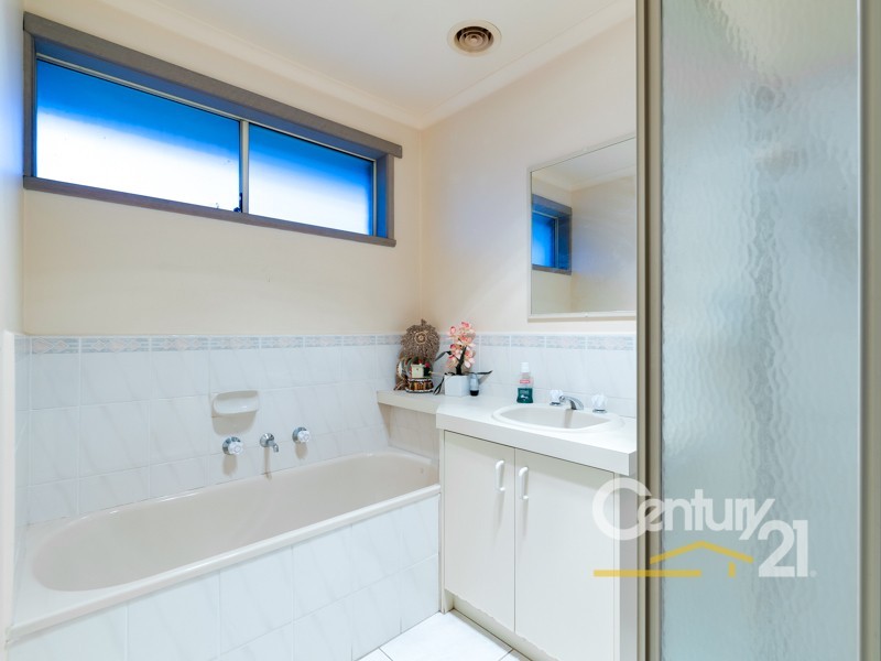 14 Bernard Court, Narre Warren South VIC 3805