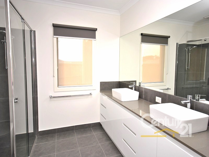 1 Hackberry Place, Berwick VIC 3806