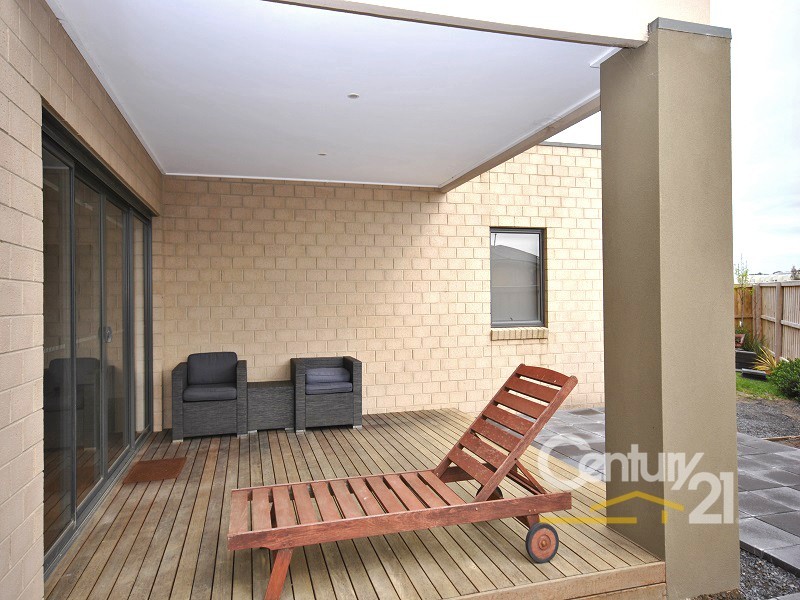 1 Hackberry Place, Berwick VIC 3806