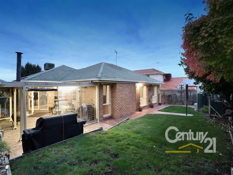 50 Sandalwood Drive, Narre Warren VIC 3805