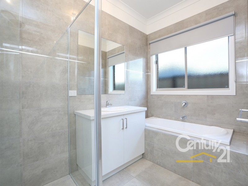 2/52 Genevieve Circuit, Cranbourne VIC 3977