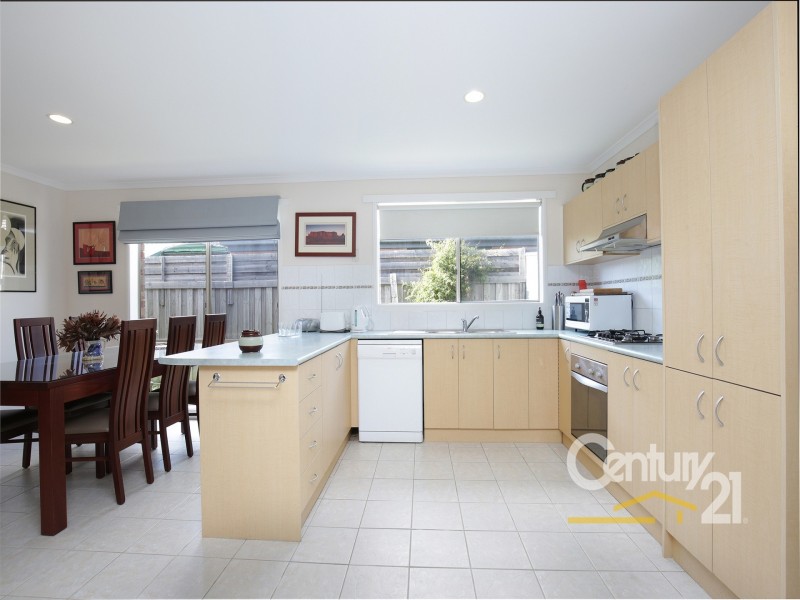 2A Armoy Close, Cranbourne VIC 3977