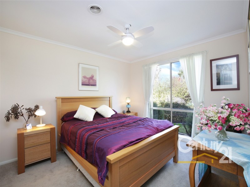 2A Armoy Close, Cranbourne VIC 3977