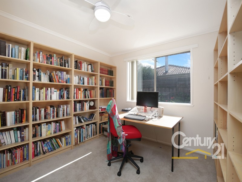 2A Armoy Close, Cranbourne VIC 3977