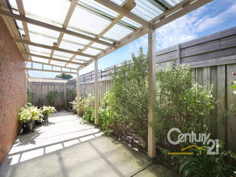 2A Armoy Close, Cranbourne VIC 3977