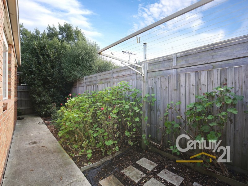 2A Armoy Close, Cranbourne VIC 3977