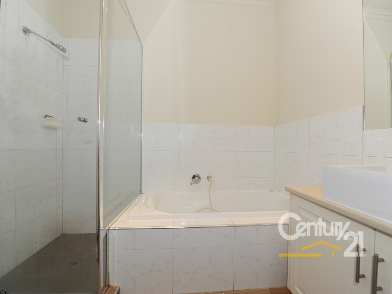 2 Speranza Place, Lynbrook VIC 3975