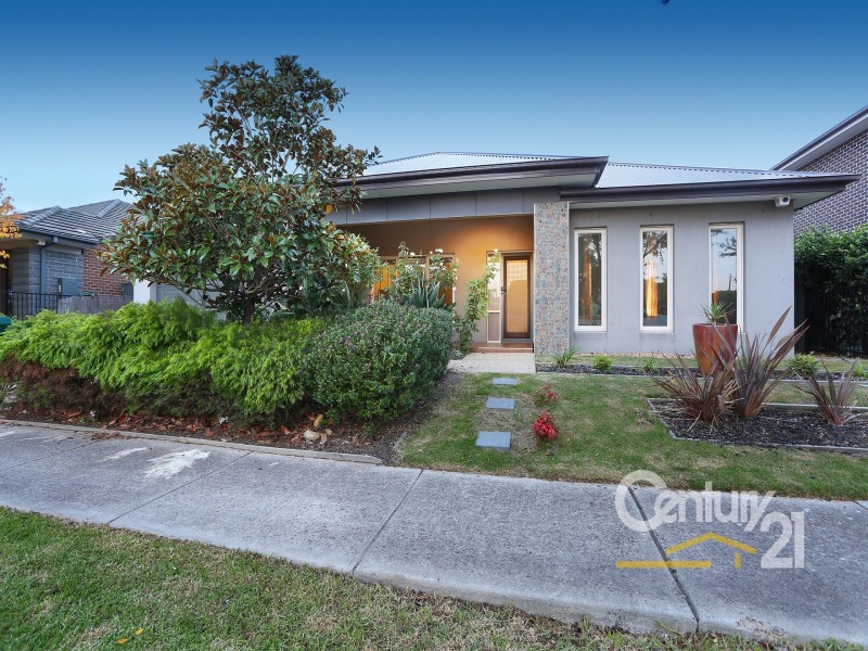 16 Kindred Avenue, Cranbourne North VIC 3977