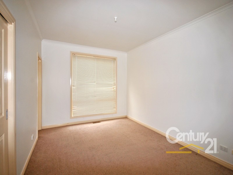 2/5 Burrows Avenue, Dandenong VIC 3175