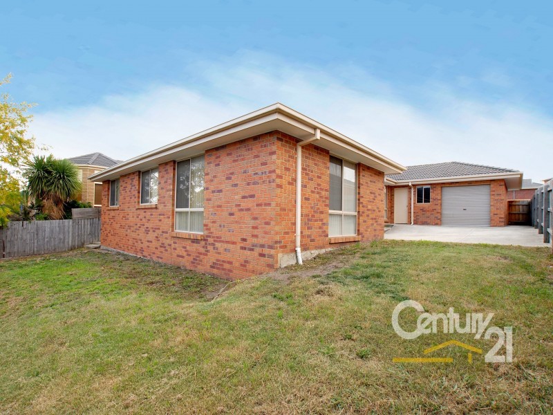 34 Earlsfield Drive, Berwick VIC 3806