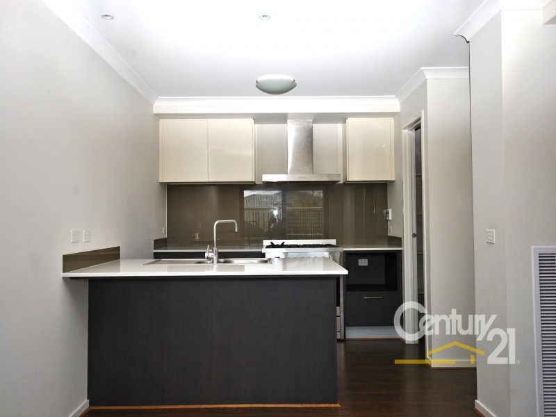 5 Fleuve Rise, Clyde North VIC 3978