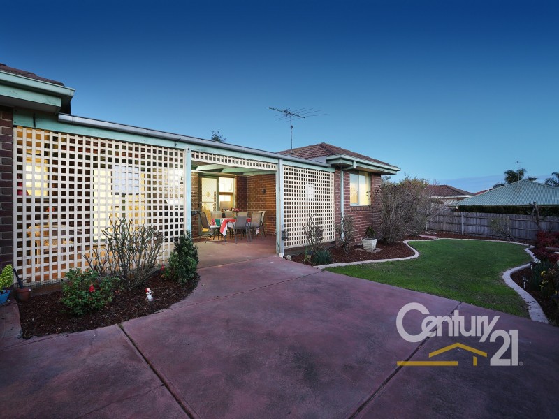96 Avebury Drive, Berwick VIC 3806