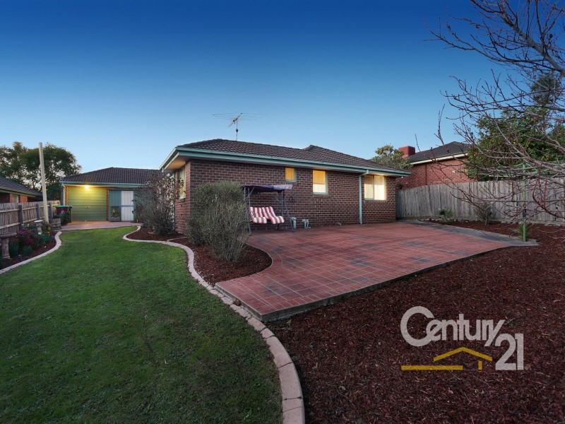96 Avebury Drive, Berwick VIC 3806
