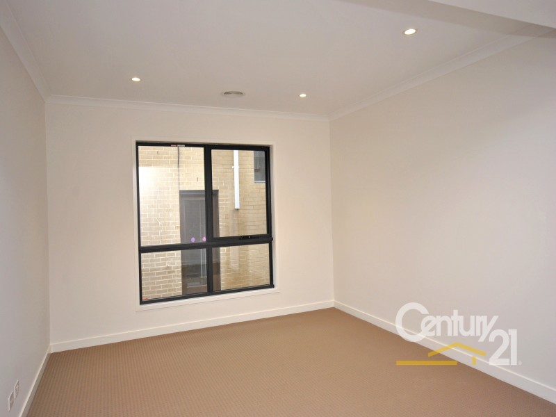 34 Bellhaven Circuit, Clyde North VIC 3978