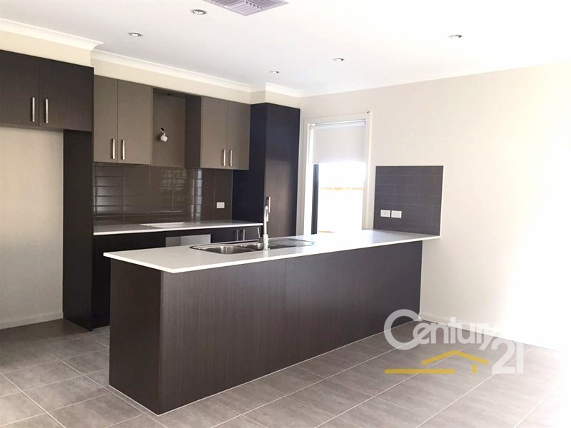 39 Nixon Drive, Berwick VIC 3806