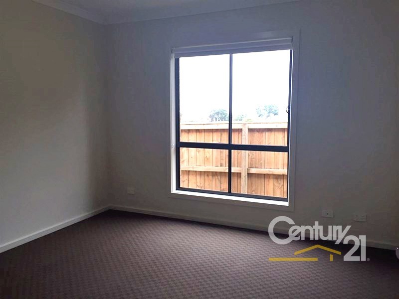 39 Nixon Drive, Berwick VIC 3806