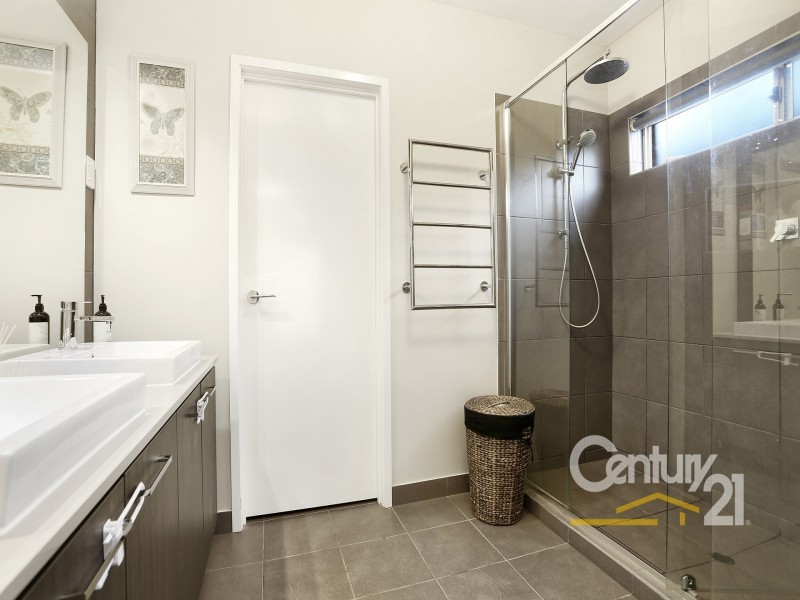 55 Selandra Boulevard, Clyde North VIC 3978