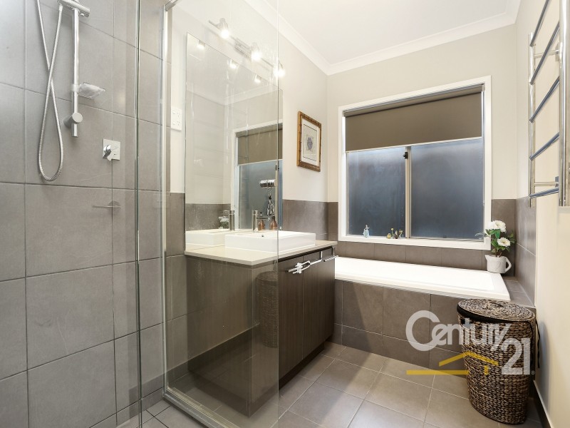 55 Selandra Boulevard, Clyde North VIC 3978