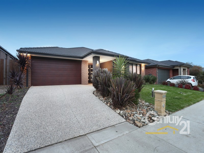 55 Selandra Boulevard, Clyde North VIC 3978