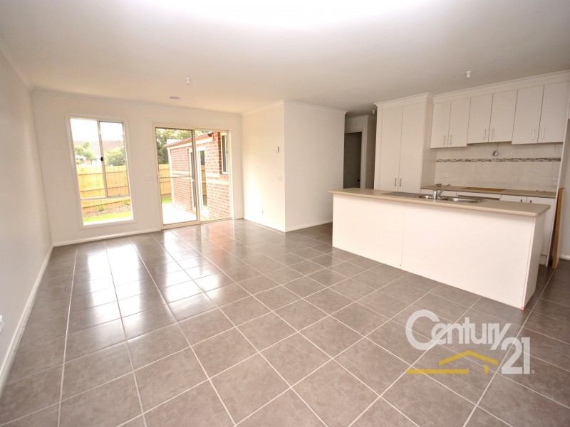 7/1-3 James Street, Pakenham VIC 3810