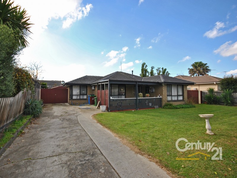 77 Sladen Street, Cranbourne VIC 3977