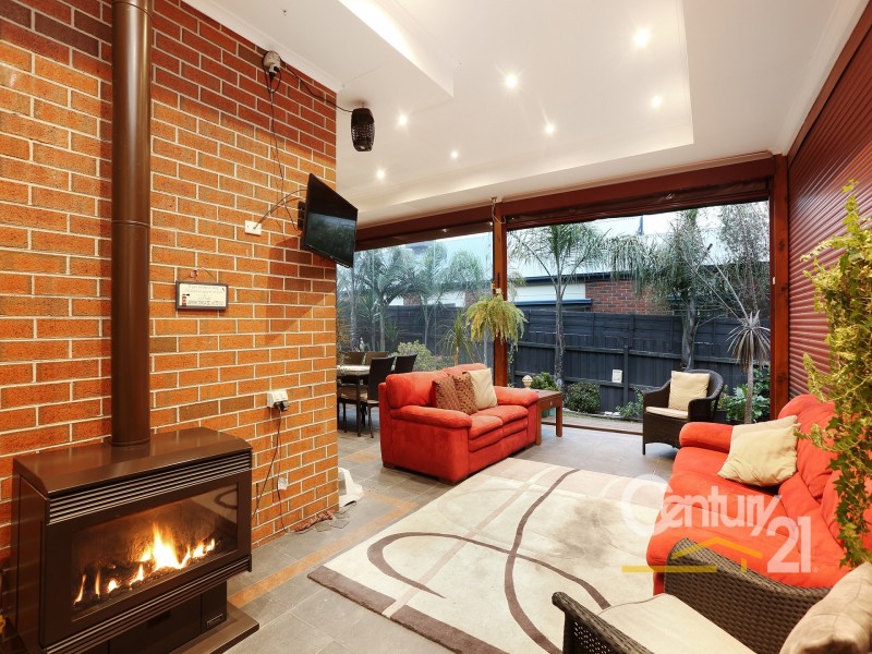 4 Sachiko Place, Berwick VIC 3806