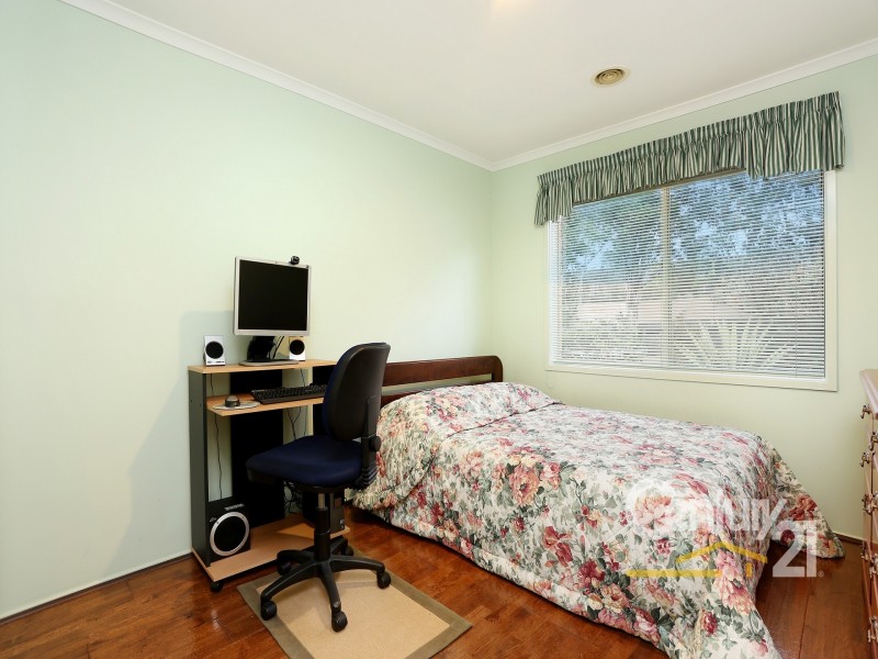 37 Sandalwood Drive, Narre Warren VIC 3805