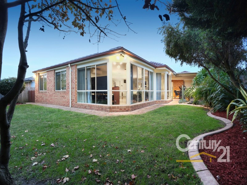 37 Sandalwood Drive, Narre Warren VIC 3805