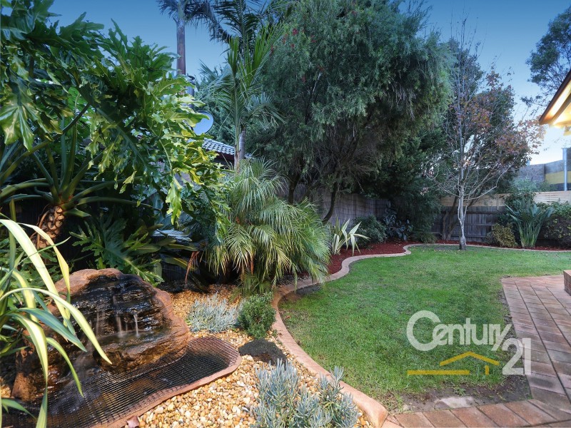 37 Sandalwood Drive, Narre Warren VIC 3805
