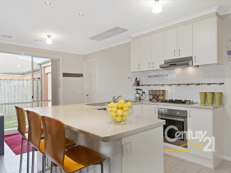 26 Flash Dan Drive, Cranbourne East VIC 3977