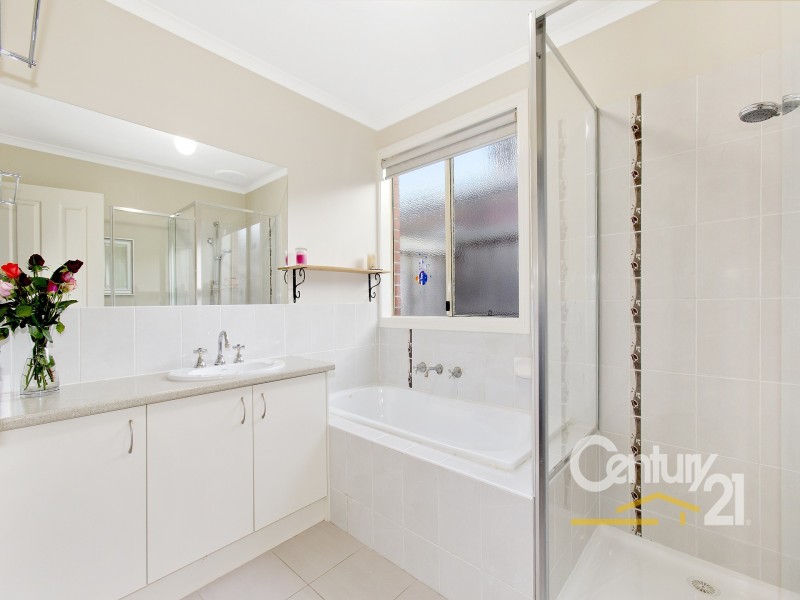 26 Flash Dan Drive, Cranbourne East VIC 3977