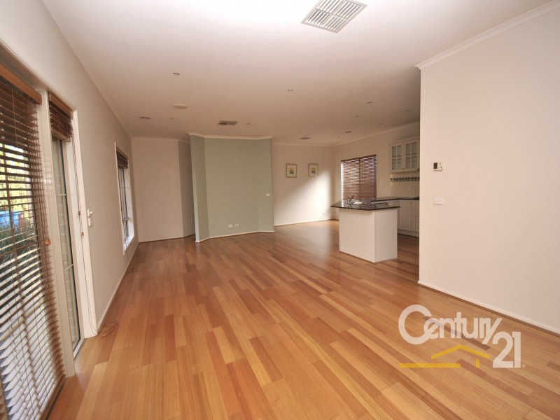 2 Don Collins Way, Berwick VIC 3806