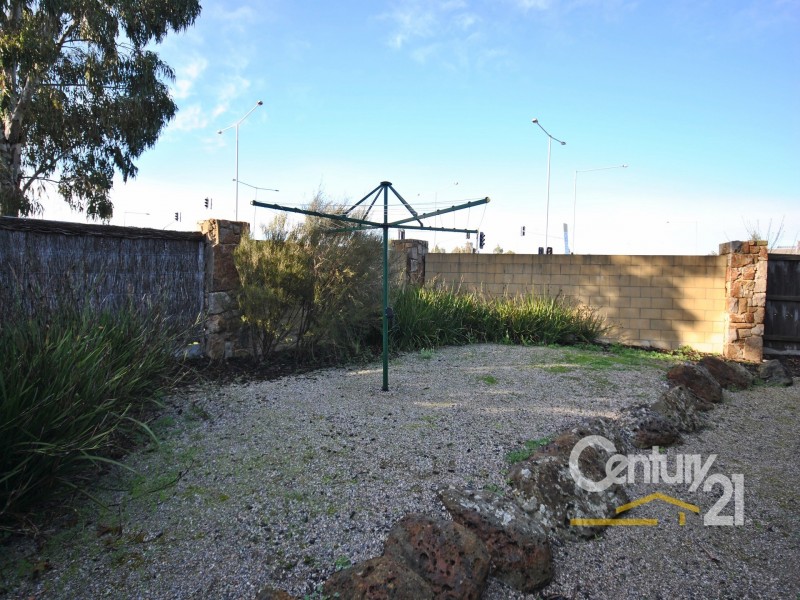 2 Don Collins Way, Berwick VIC 3806