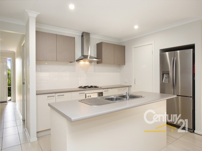 4 Sutton Rise, Cranbourne North VIC 3977