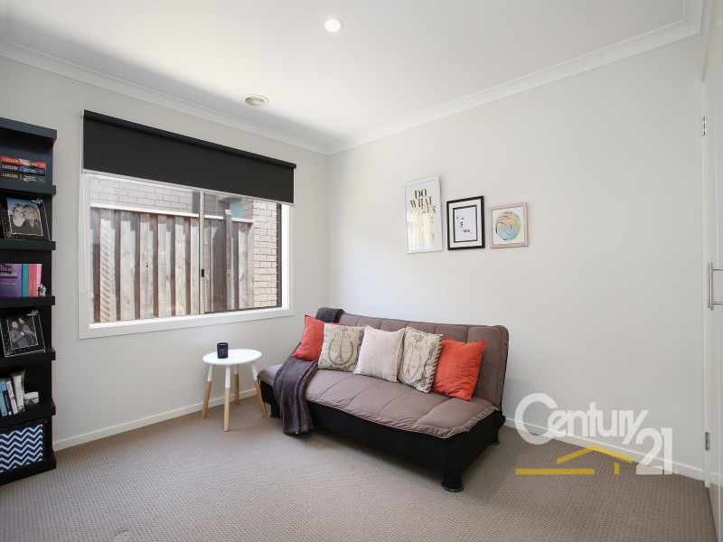 4 Sutton Rise, Cranbourne North VIC 3977