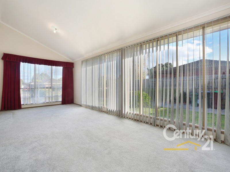 13 Warrock Court, Berwick VIC 3806