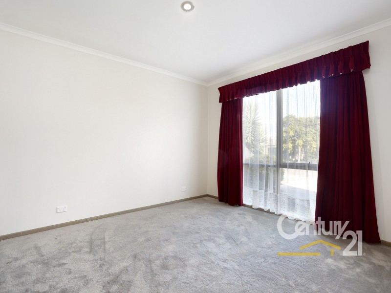 13 Warrock Court, Berwick VIC 3806