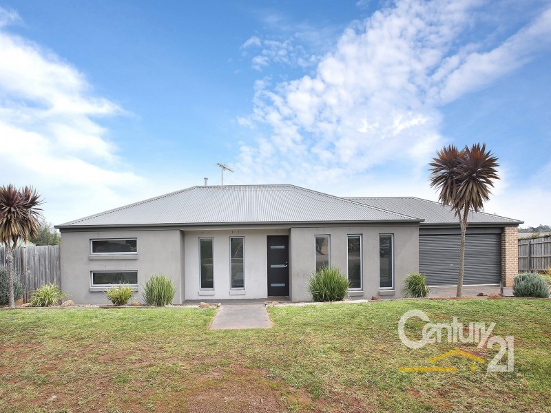 5 Emma Close, Drouin VIC 3818