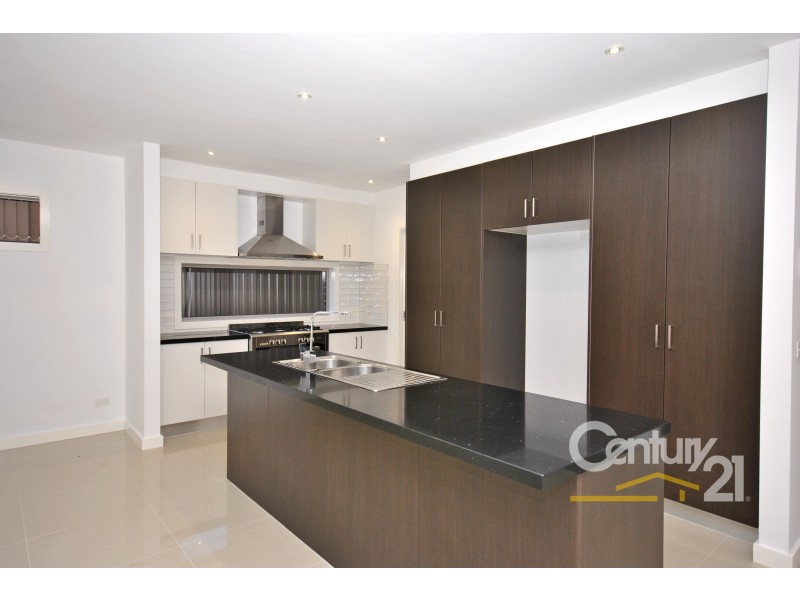 2/5 Lenaro Street, Dandenong VIC 3175