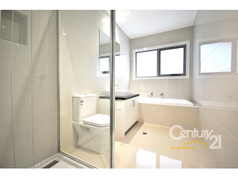 2/5 Lenaro Street, Dandenong VIC 3175