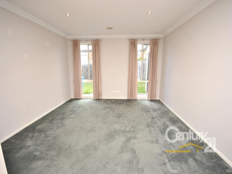 52 Hartsmere Drive, Berwick VIC 3806