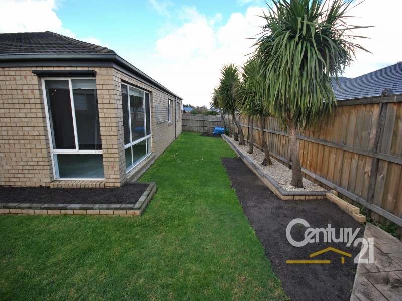 52 Hartsmere Drive, Berwick VIC 3806