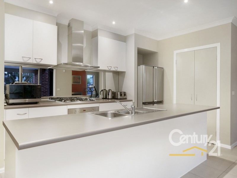 17 Don Collins Way, Berwick VIC 3806