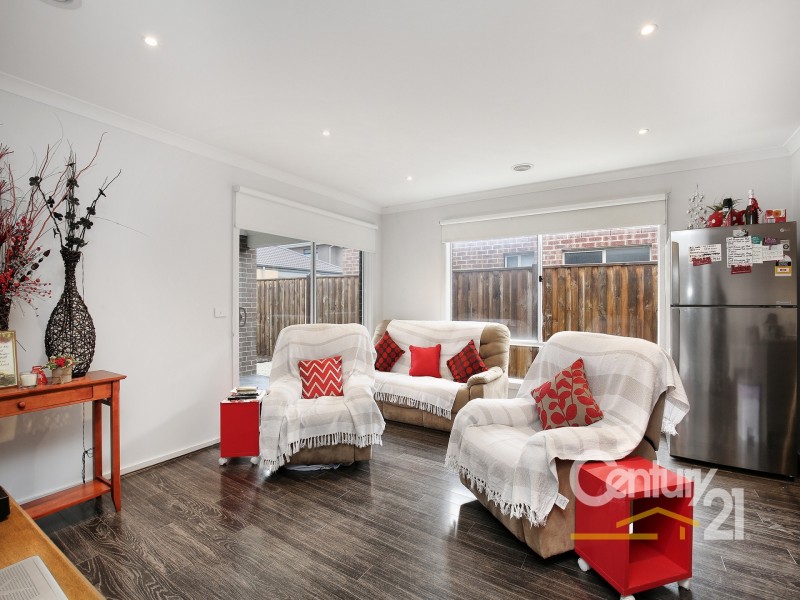 67 Macumba Drive, Clyde North VIC 3978