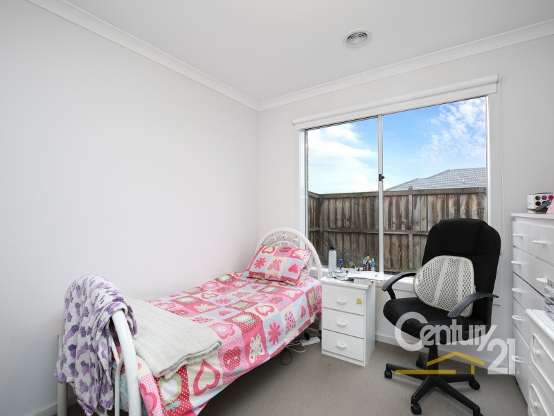 67 Macumba Drive, Clyde North VIC 3978