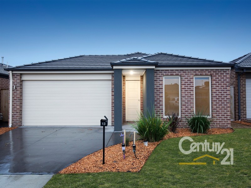 13 Longmeadow Road, Officer VIC 3809